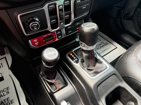 Used 2021 Jeep Gladiator Rubicon AWD/4WD image 24