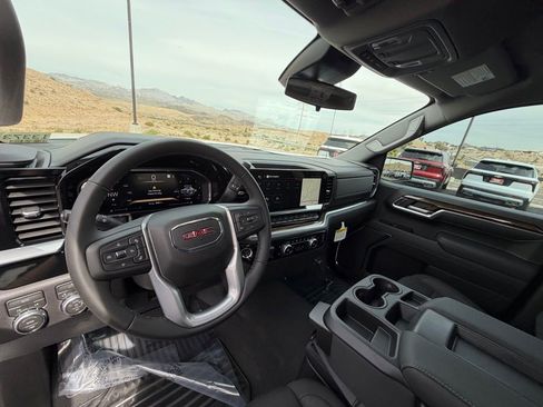 New 2026 GMC Sierra 1500 Elevation image 12
