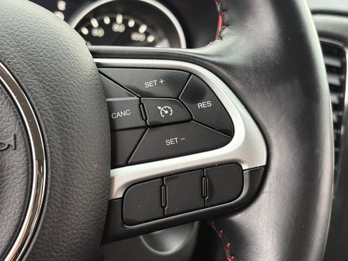 Used 2018 Jeep Compass Trailhawk w/ Navigation Group image 18