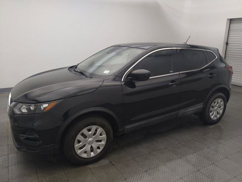 Used 2020 Nissan Rogue Sport S FWD image 2