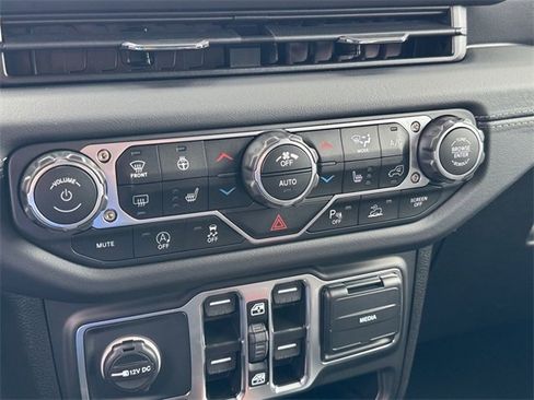 New 2025 Jeep Wrangler Sahara w/ Safety Group image 20