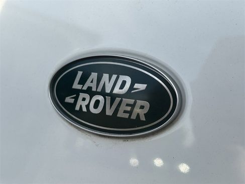 Used 2024 Land Rover Defender 130 X-Dynamic SE image 16
