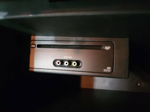 Used 2010 Nissan Armada Titanium w/ DVD Entertainment Pkg image 25