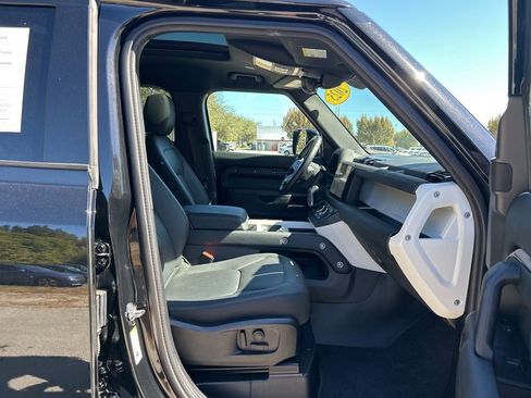 Used 2025 Land Rover Defender 110 S AWD/4WD image 39
