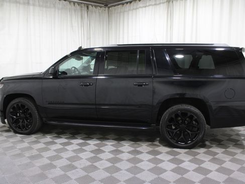 Used 2020 Chevrolet Suburban Premier image 42