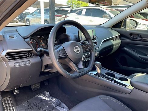 Certified 2024 Nissan Altima 2.5 S FWD image 15