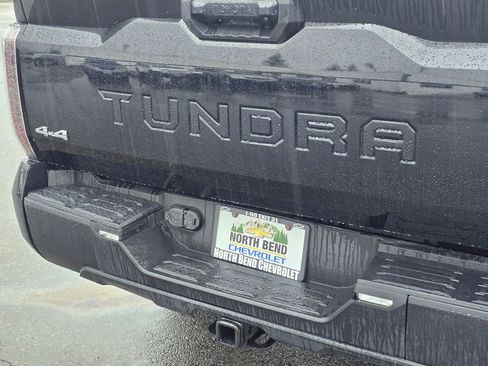 Used 2022 Toyota Tundra SR5 w/ SR5 Premium Package image 15