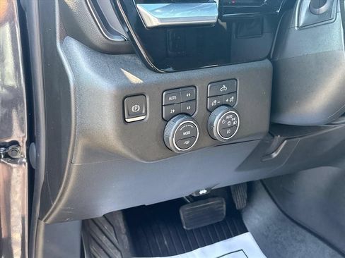 Used 2022 Chevrolet Silverado 1500 RST AWD/4WD image 25