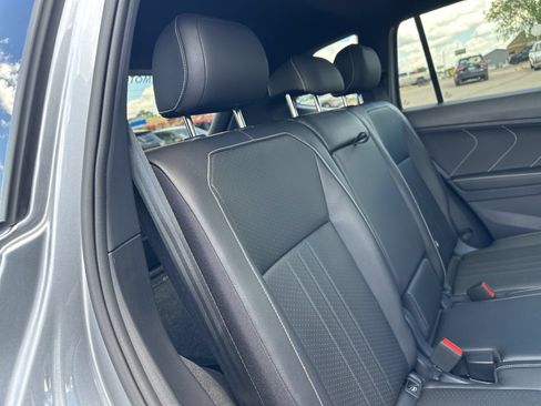 Certified 2024 Volkswagen Tiguan SE R-Line AWD/4WD image 36