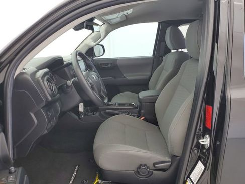 Used 2022 Toyota Tacoma SR RWD image 14