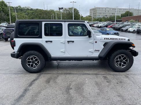 Used 2024 Jeep Wrangler Unlimited Rubicon AWD/4WD image 7