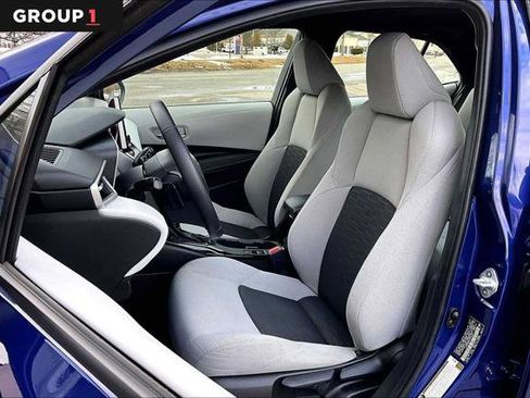 Certified 2023 Toyota Corolla SE w/ SE Premium Package image 9