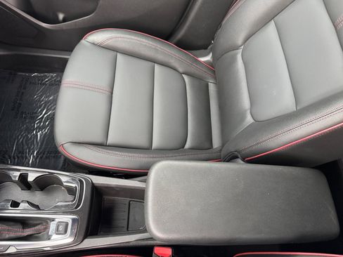 Used 2025 Chevrolet TrailBlazer RS w/ Convenience Package image 14