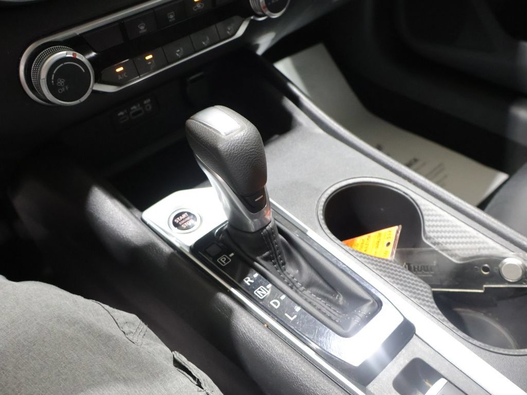Used 2025 Nissan Altima 2.5 SV AWD/4WD image 29