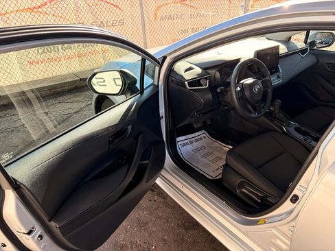 Used 2024 Toyota Corolla LE image 59