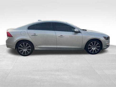Used 2018 Volvo S60 T5 Inscription AWD/4WD image 9