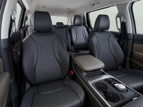 New 2026 Kia Carnival EX image 15