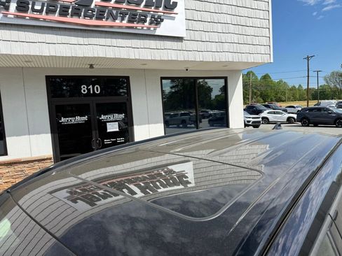 Used 2025 Toyota Highlander XSE image 12