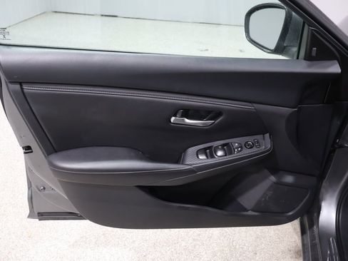 Used 2024 Nissan Sentra SV image 13