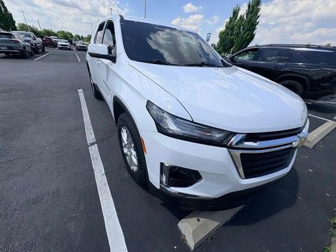 Used 2024 Chevrolet Traverse LS w/ Safety Package AWD/4WD image 4