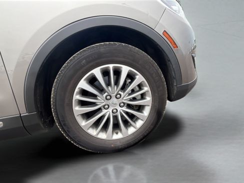 Used 2016 Lincoln MKX Select w/ Select Plus Package FWD image 29