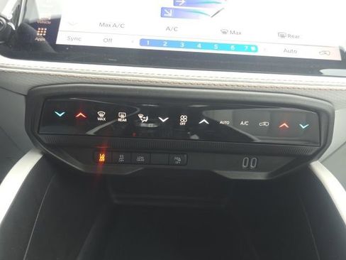 New 2026 Jeep Cherokee Laredo image 21