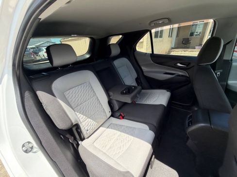 Used 2018 Chevrolet Equinox LS AWD/4WD image 9