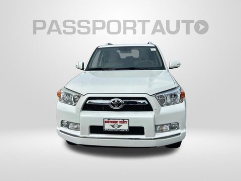 Used 2010 Toyota 4Runner SR5 w/ Convenience Pkg AWD/4WD image 2