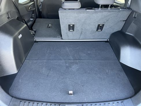 Used 2026 Chevrolet Equinox LT AWD/4WD image 19