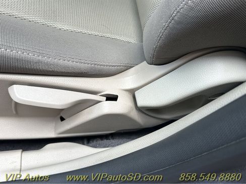 Used 2012 Ford Focus SE image 29