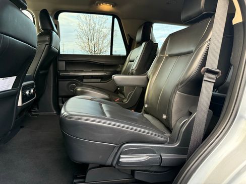 Used 2024 Ford Expedition XLT AWD/4WD image 20