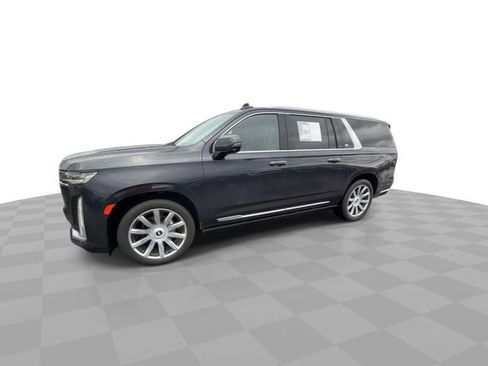 Used 2022 Cadillac Escalade ESV Premium Luxury Platinum w/ Heavy-Duty Trailer Package image 4