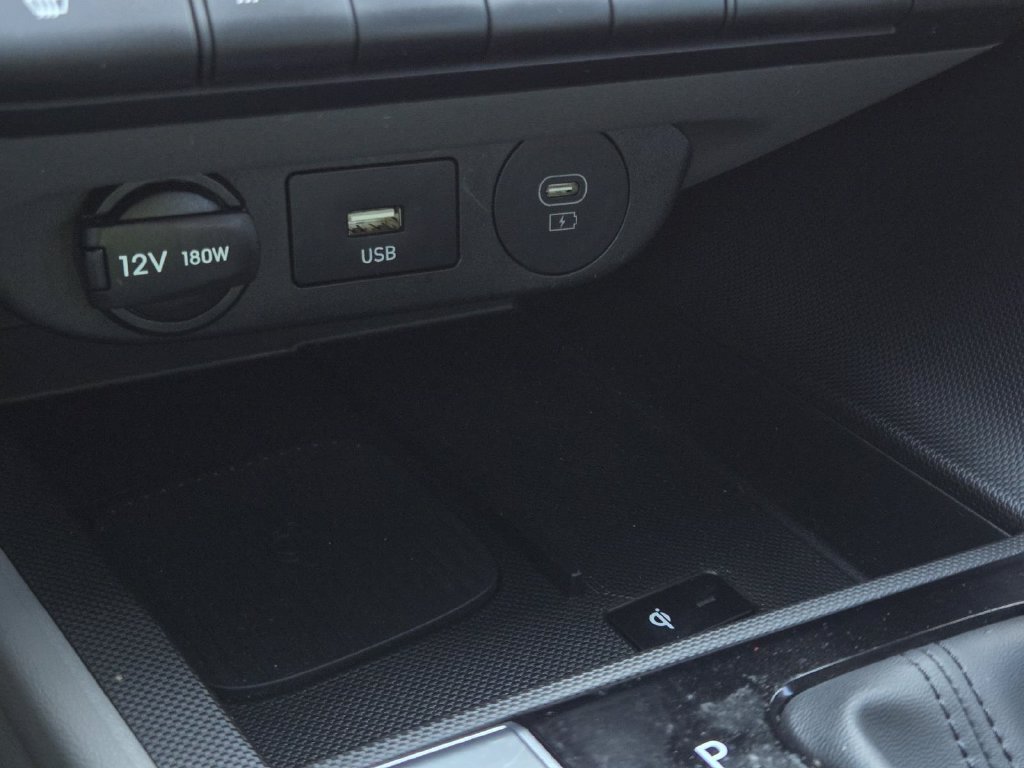 Used 2024 Hyundai Elantra SEL w/ Convenience Package FWD image 22