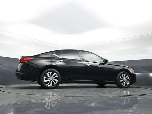 Used 2025 Nissan Altima 2.5 S FWD image 29