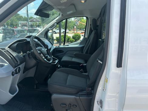 Used 2018 Ford Transit 150 130 Low Roof RWD image 9