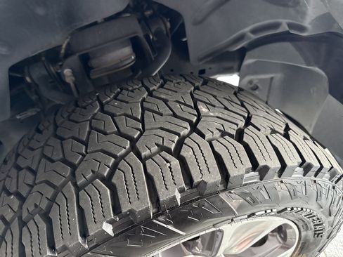 Used 2019 RAM 1500 Laramie image 11