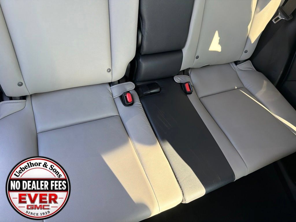 Used 2017 Toyota RAV4 Limited FWD image 7