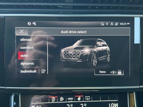 Used 2026 Audi Q7 3.0T Premium Plus AWD/4WD image 31