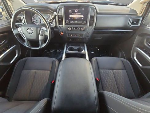 Used 2024 Nissan Titan SV w/ SV Convenience Package image 20