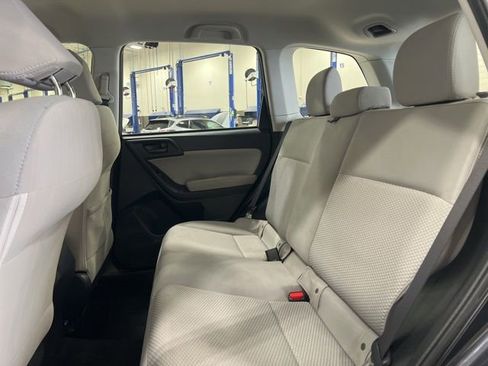 Used 2018 Subaru Forester 2.5i w/ Alloy Wheel Package image 17