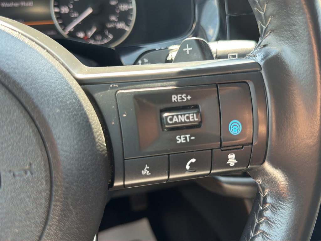 Used 2024 Nissan Pathfinder SV FWD image 22