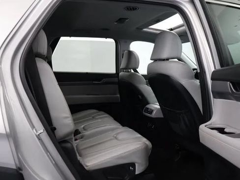 Used 2022 Hyundai Palisade SEL w/ 8P Bench Seat Package FWD image 18