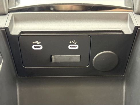 Used 2025 MAZDA MAZDA3 s image 35