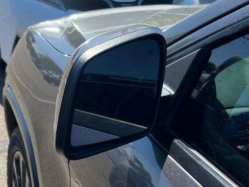 Used 2019 Jeep Grand Cherokee Altitude AWD/4WD image 8