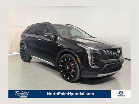 Used 2021 Cadillac XT4 Premium Luxury FWD image 1