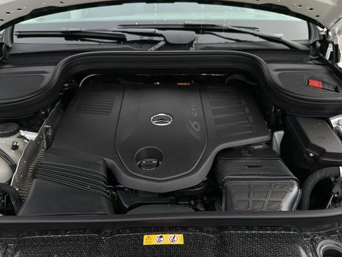 New 2026 Mercedes-Benz GLS 450 4MATIC image 23