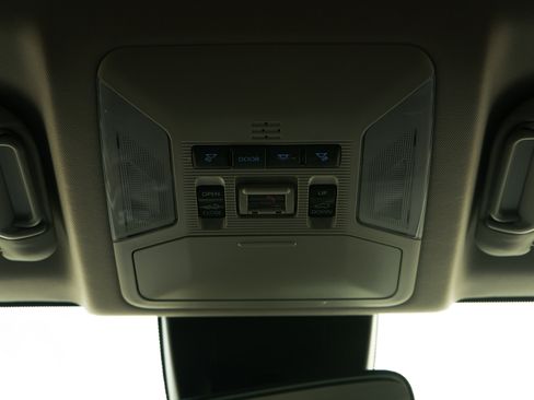 Used 2022 Toyota RAV4 XLE Premium image 33