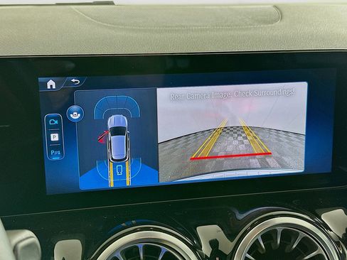 Used 2025 Mercedes-Benz GLA 250 image 22