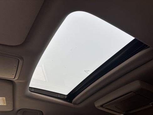 Used 2020 Honda Odyssey Elite image 4