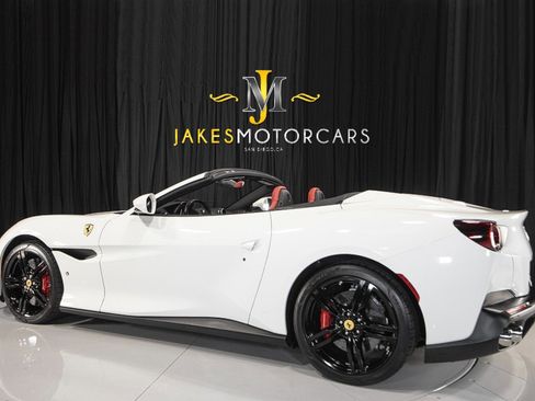 Used 2019 Ferrari Portofino image 6
